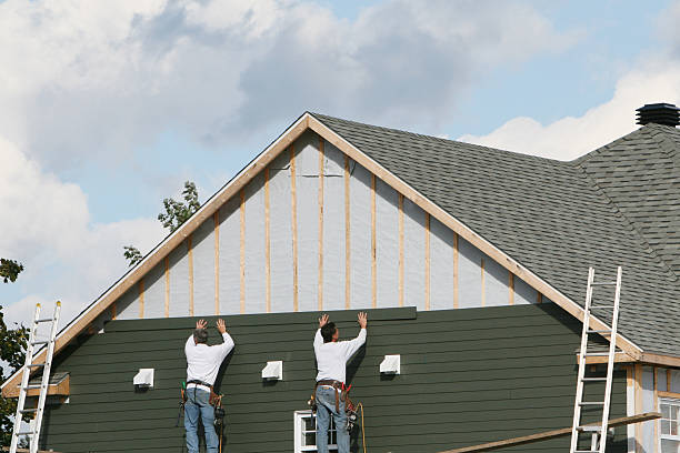 Professional Siding technician working in Camden, NJ